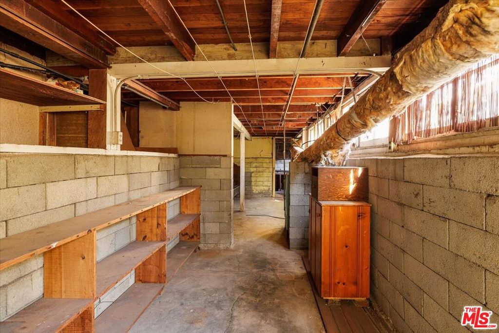 1621 Mohawk Street Property Photo 9