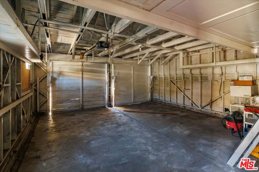 1621 Mohawk Street Property Photo 10