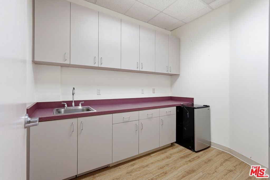 1000 Newbury Road 110 Property Photo 6