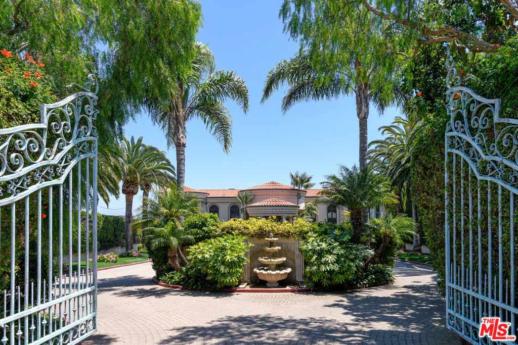 28824 Cliffside Drive Property Photo 10