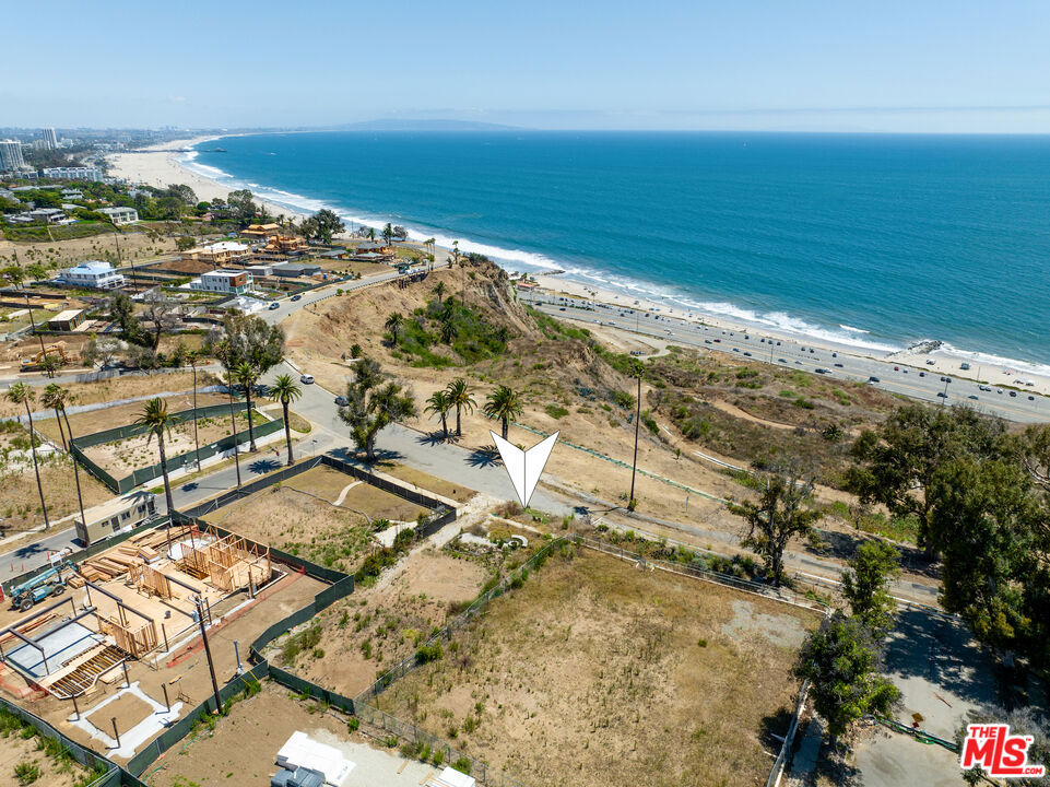 15363 Via De Las Olas Property Photo 6