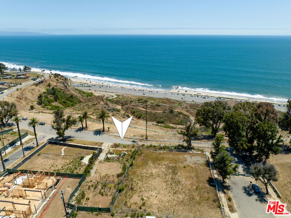15363 Via De Las Olas Property Photo 8