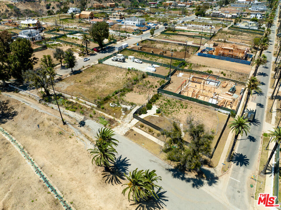 15363 Via De Las Olas Property Photo 11