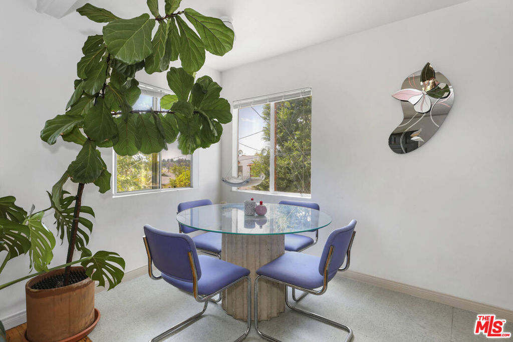 2986 Waverly Drive Property Photo 4