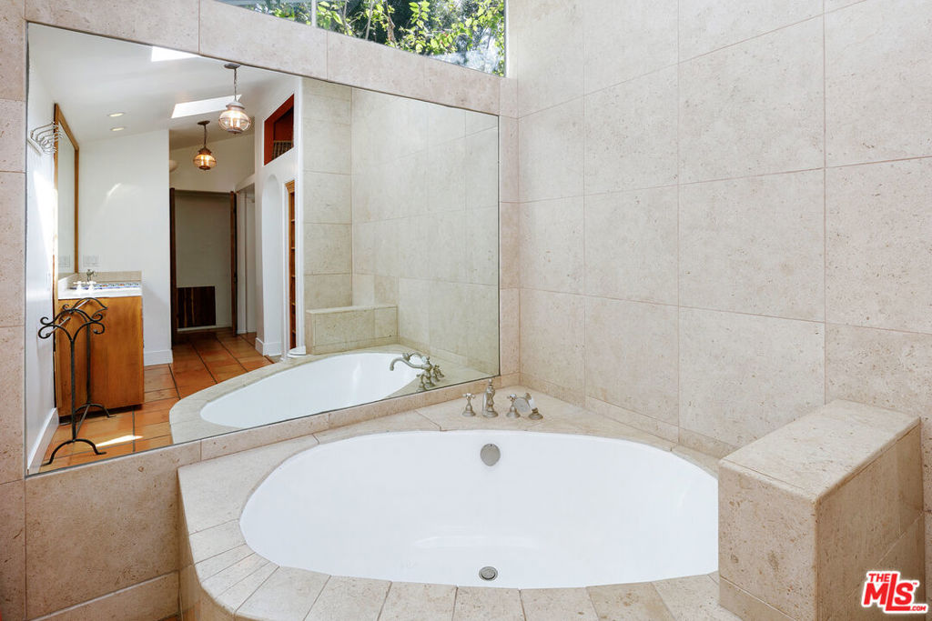 6328 Frondosa Drive Property Photo 19