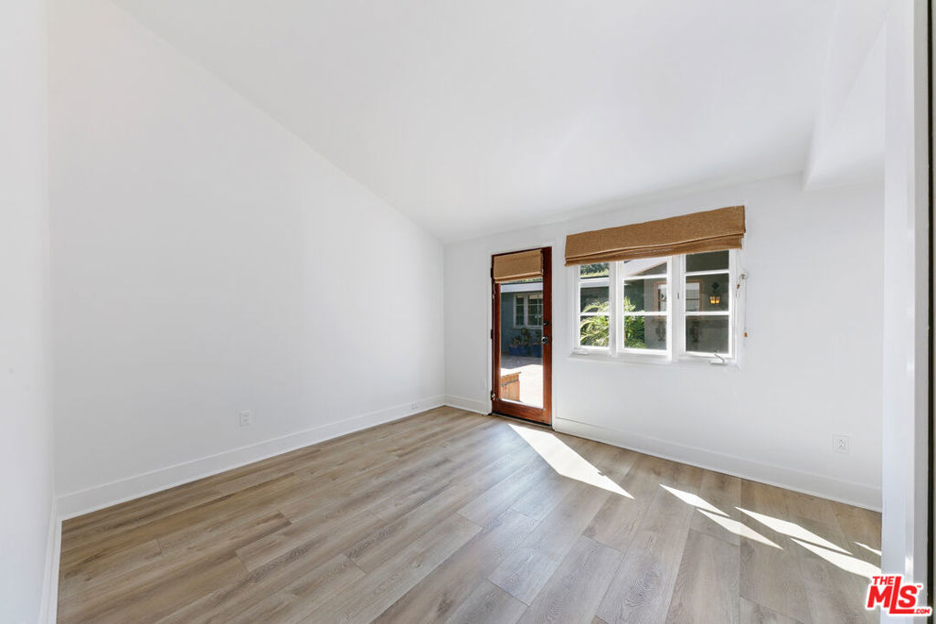 6328 Frondosa Drive Property Photo 23
