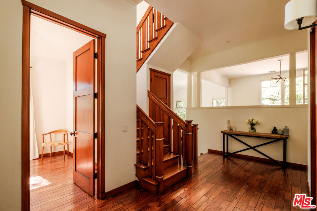 21717 Encina Road Property Photo 4