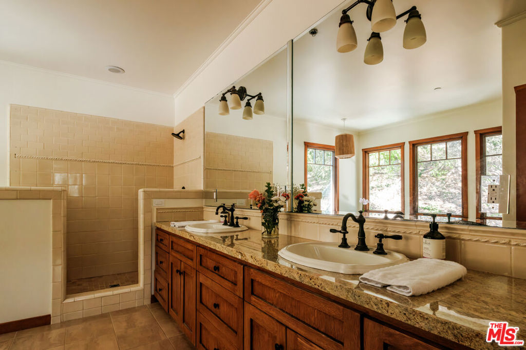 21717 Encina Road Property Photo 29