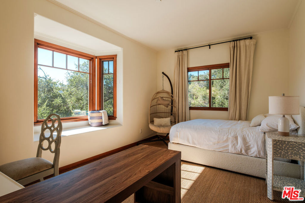 21717 Encina Road Property Photo 32