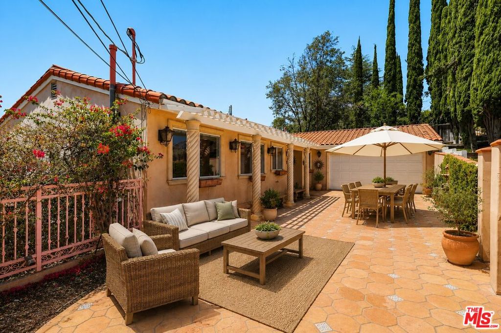 4613 Reforma Road Property Photo 8