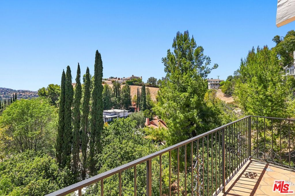 4613 Reforma Road Property Photo 33