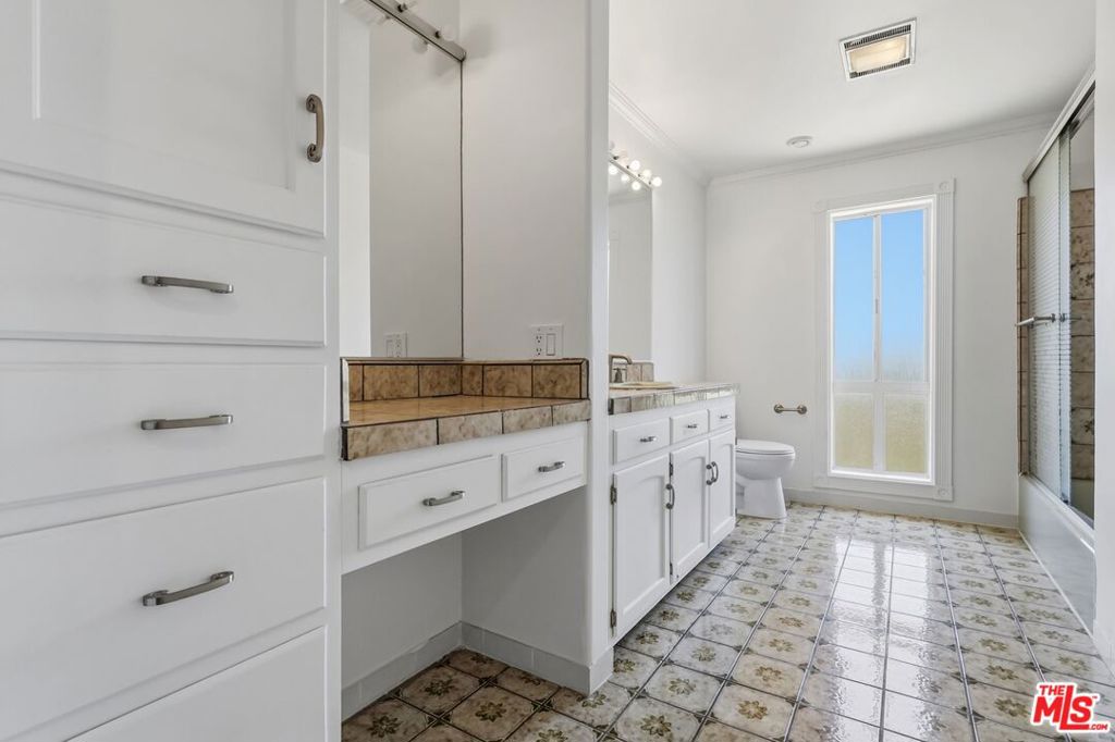 4613 Reforma Road Property Photo 46