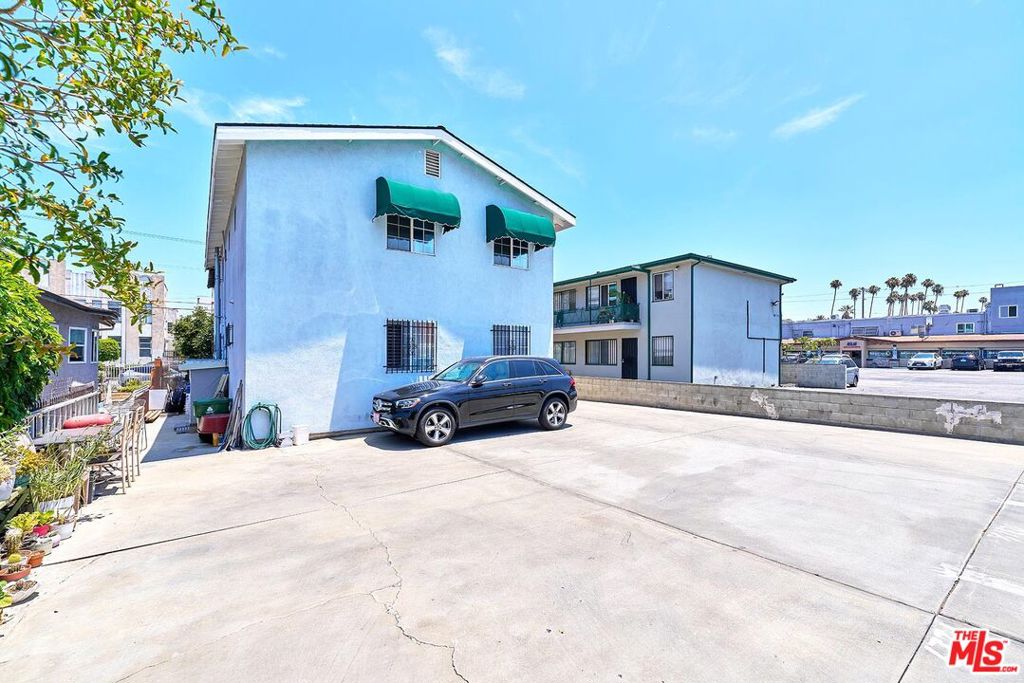 1229 S Harvard Boulevard Property Photo 5