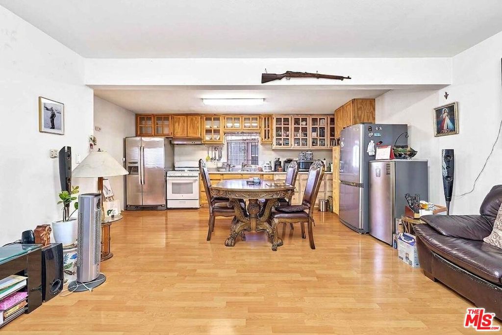 1229 S Harvard Boulevard Property Photo 10