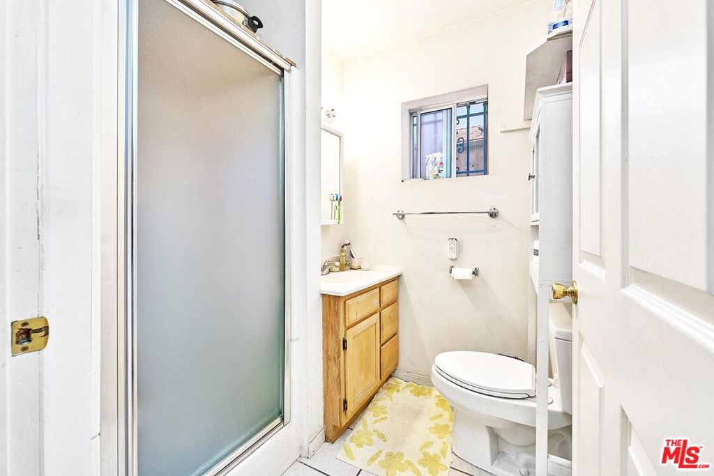 1229 S Harvard Boulevard Property Photo 14