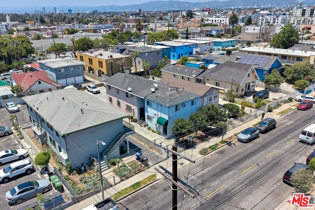 1229 S Harvard Boulevard Property Photo 19