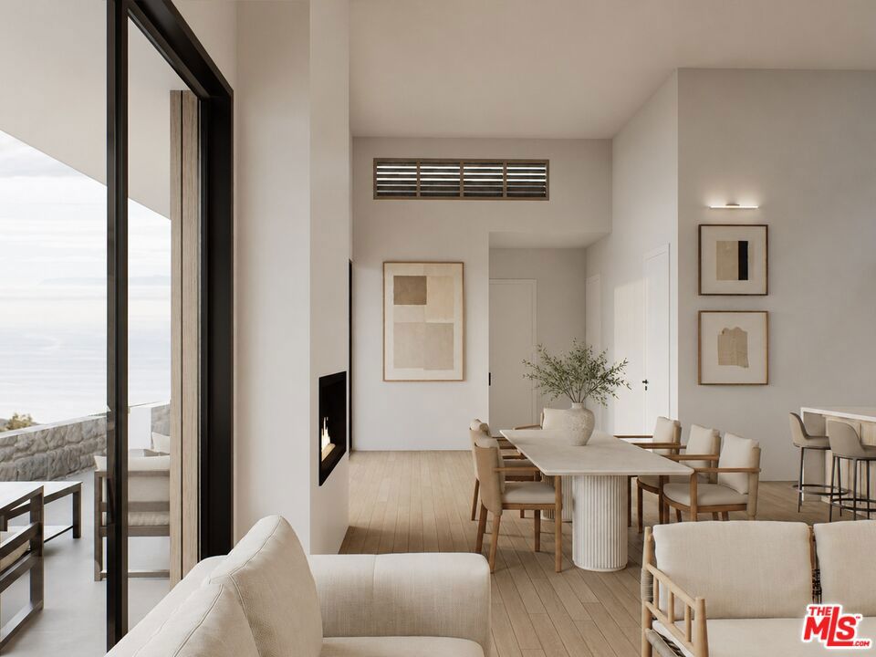 570 Schueren Property Photo 3