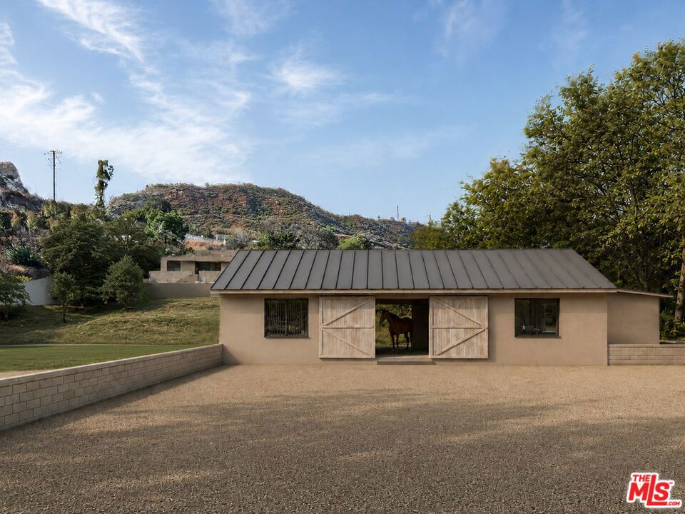 570 Schueren Property Photo 19