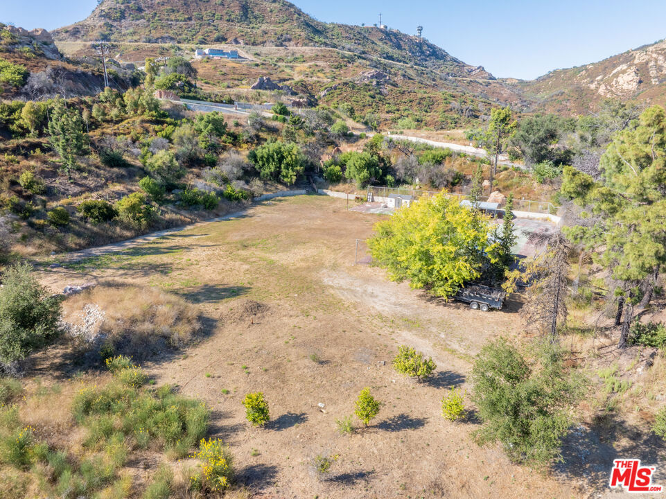 570 Schueren Property Photo 24