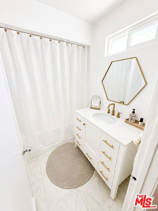 2703 Obama Boulevard Property Photo 10