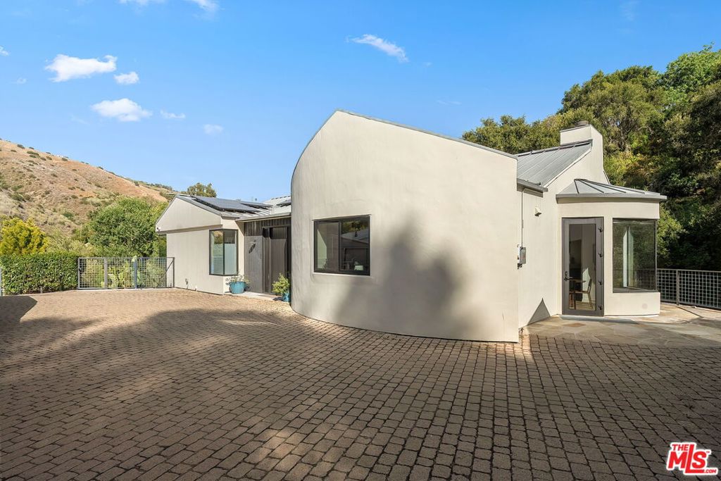 28222 Via Acero Street Property Photo 8