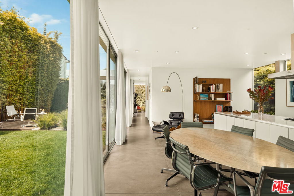 527 7th Street Property Photo 14