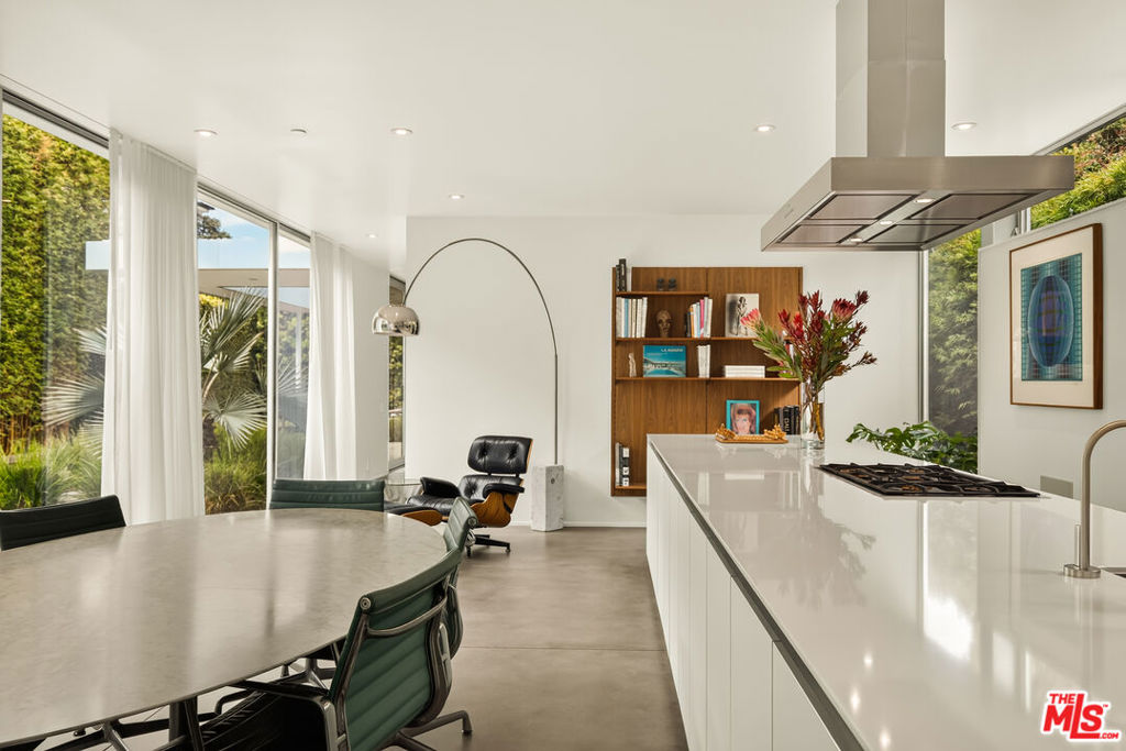 527 7th Street Property Photo 15