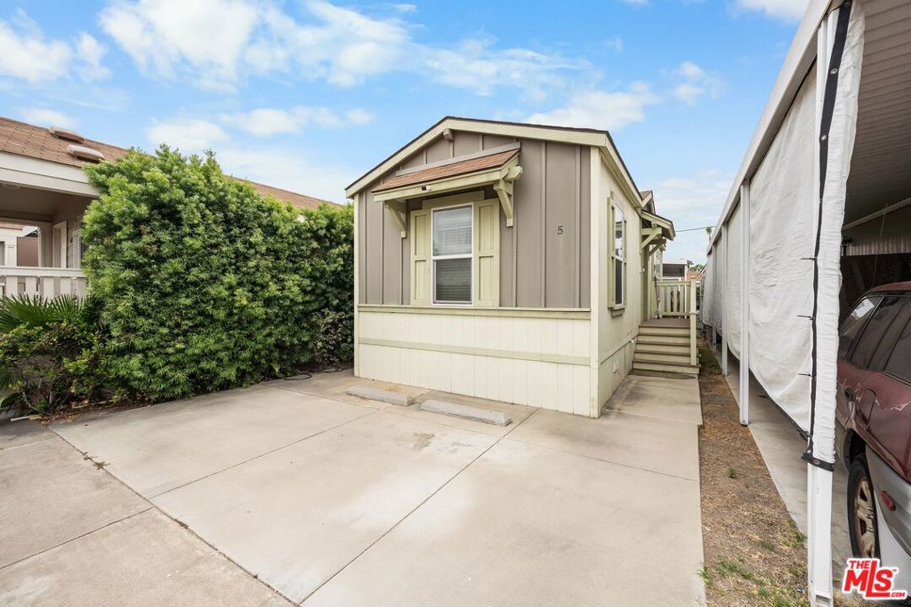 250 W Midway Drive 5 Property Photo 1
