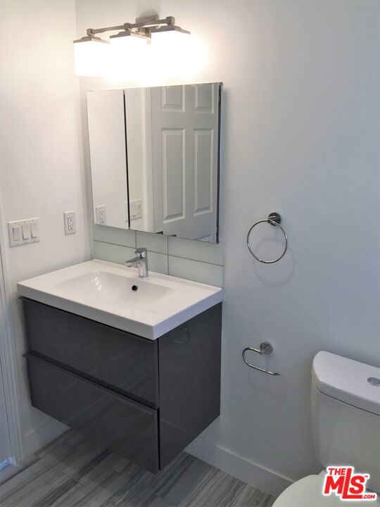 8538 W West Knoll Drive Property Photo 17
