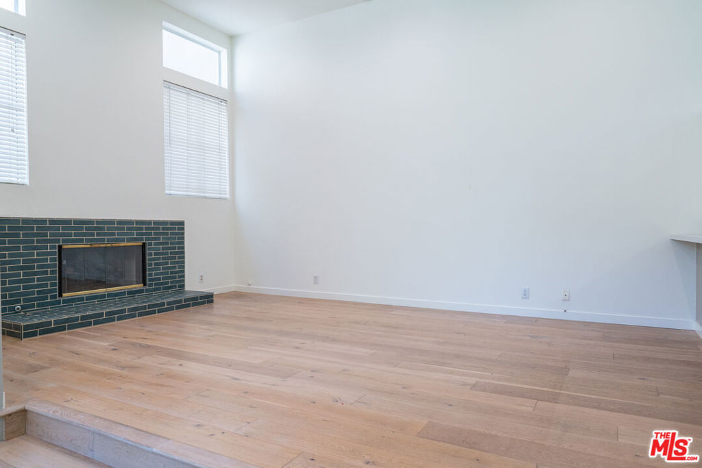 633 Museum Drive Property Photo 10