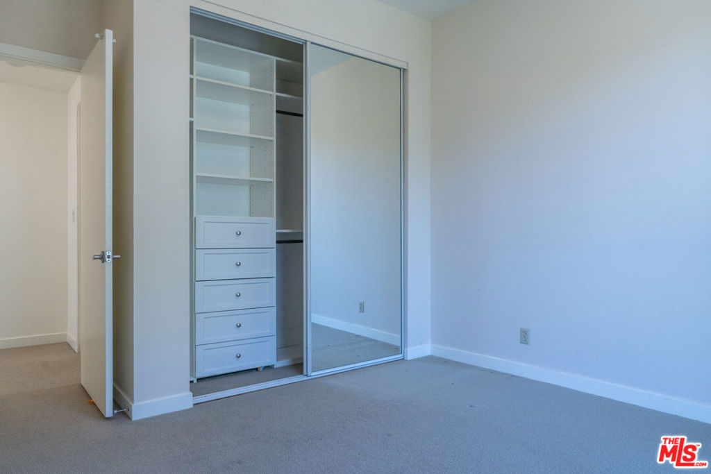 633 Museum Drive Property Photo 32