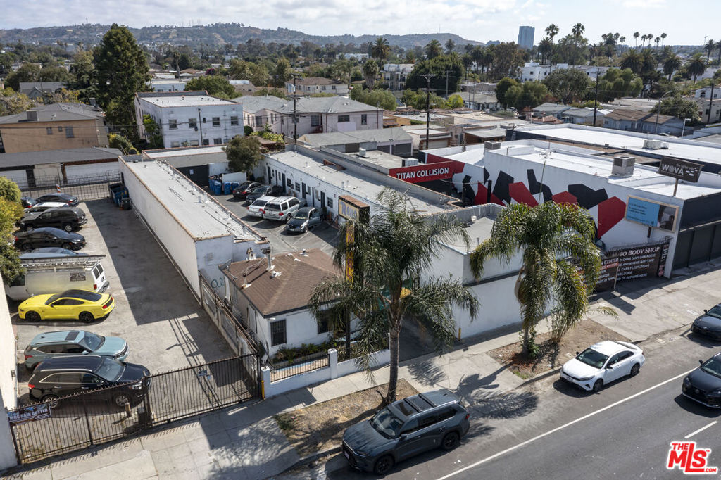 5134 W Washington Boulevard Property Photo 1