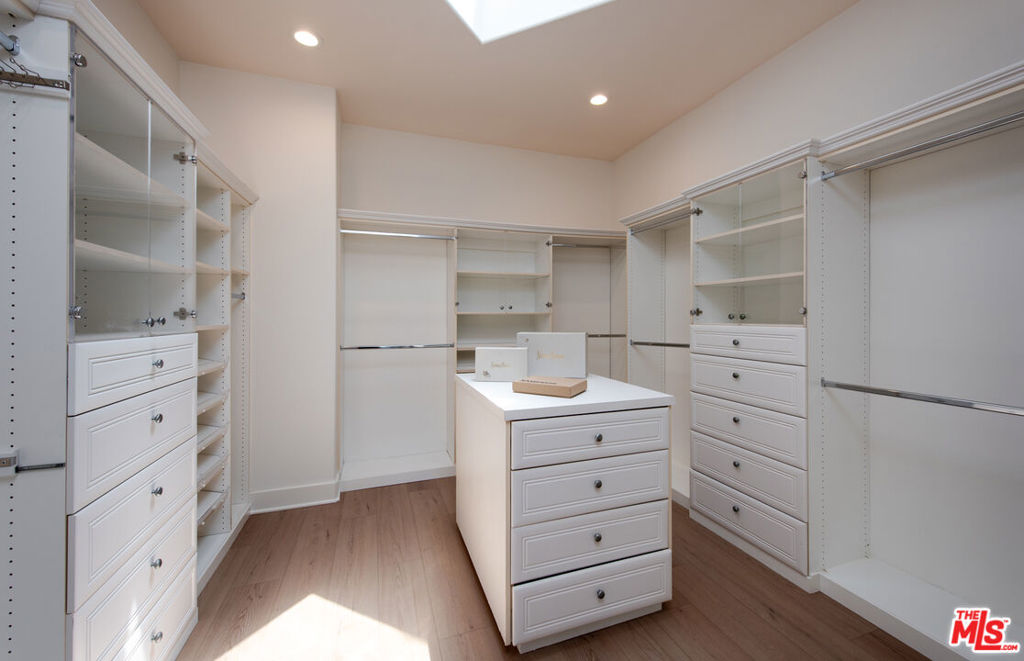 138 Voyage Mall Property Photo 24