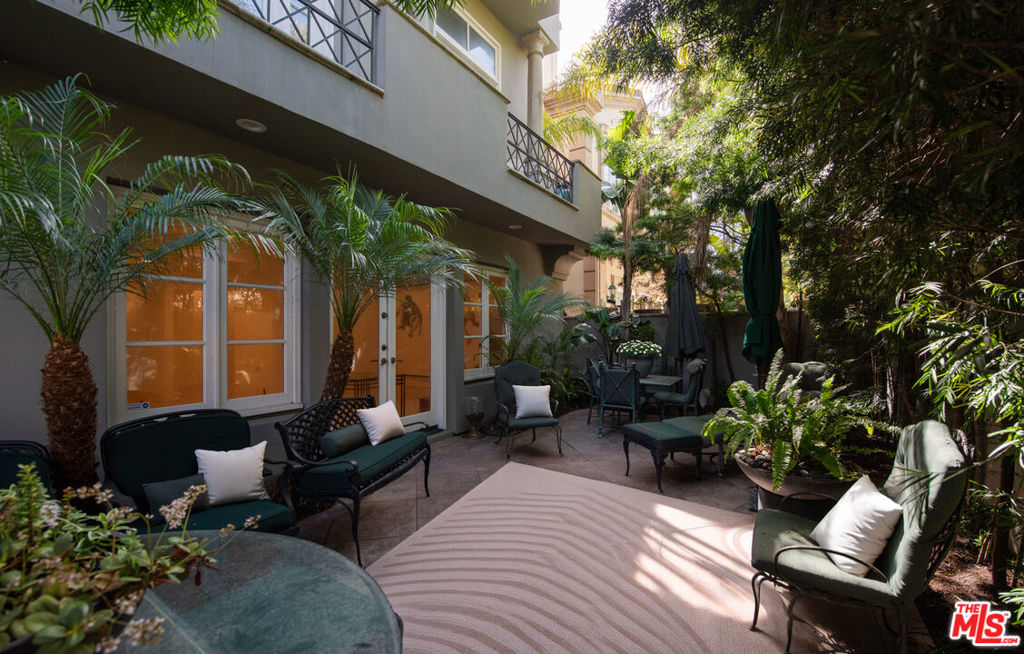 138 Voyage Mall Property Photo 39