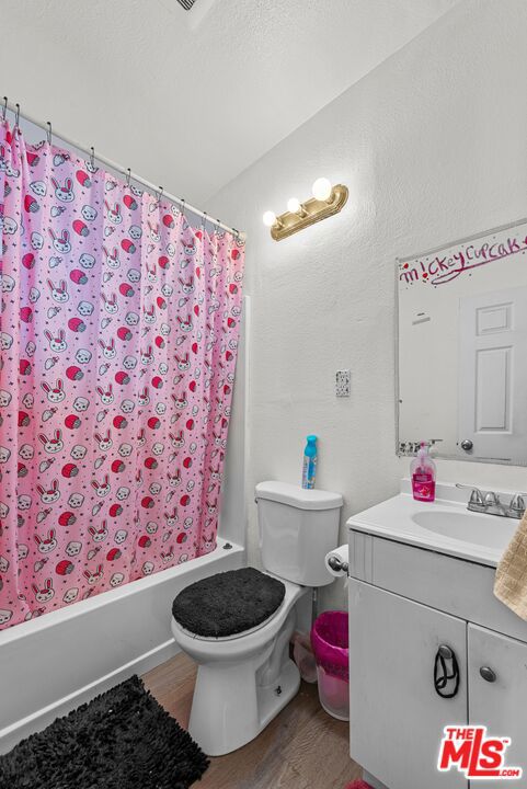1325 E Adams Boulevard Property Photo 16