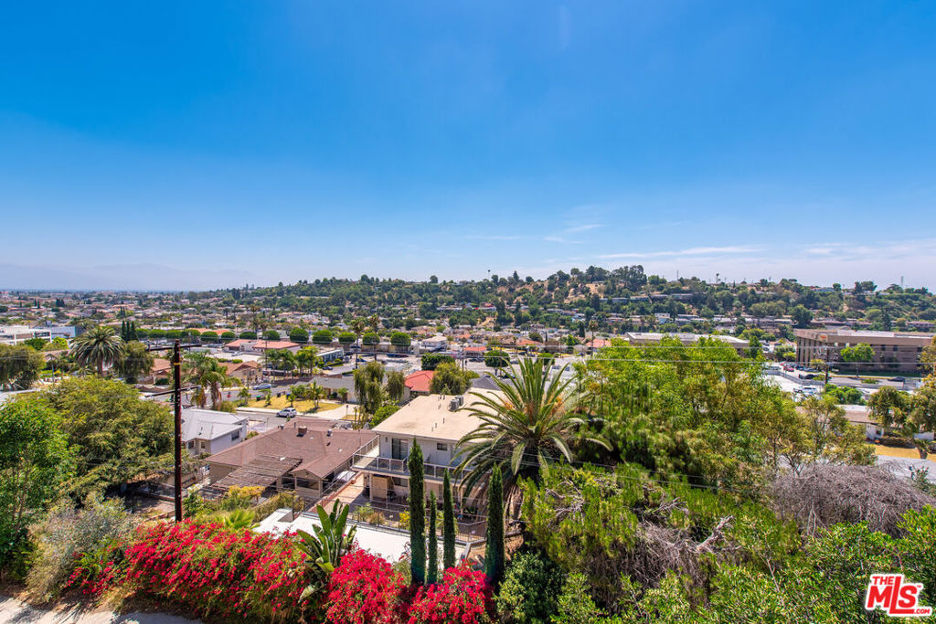 868 Kingsford Street Property Photo 10