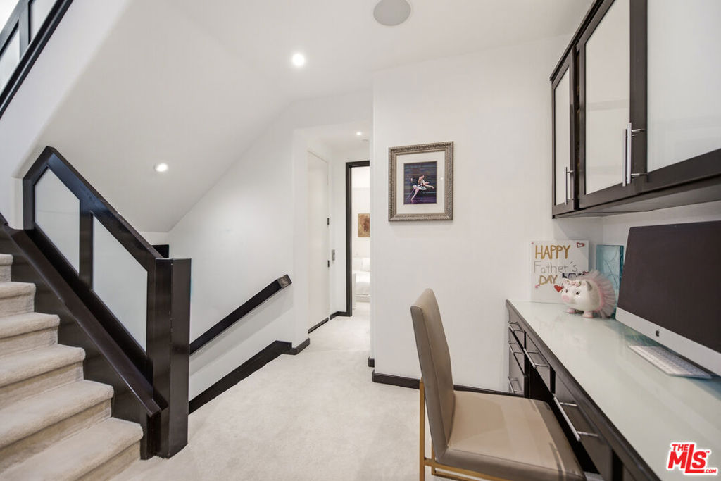 868 Kingsford Street Property Photo 24