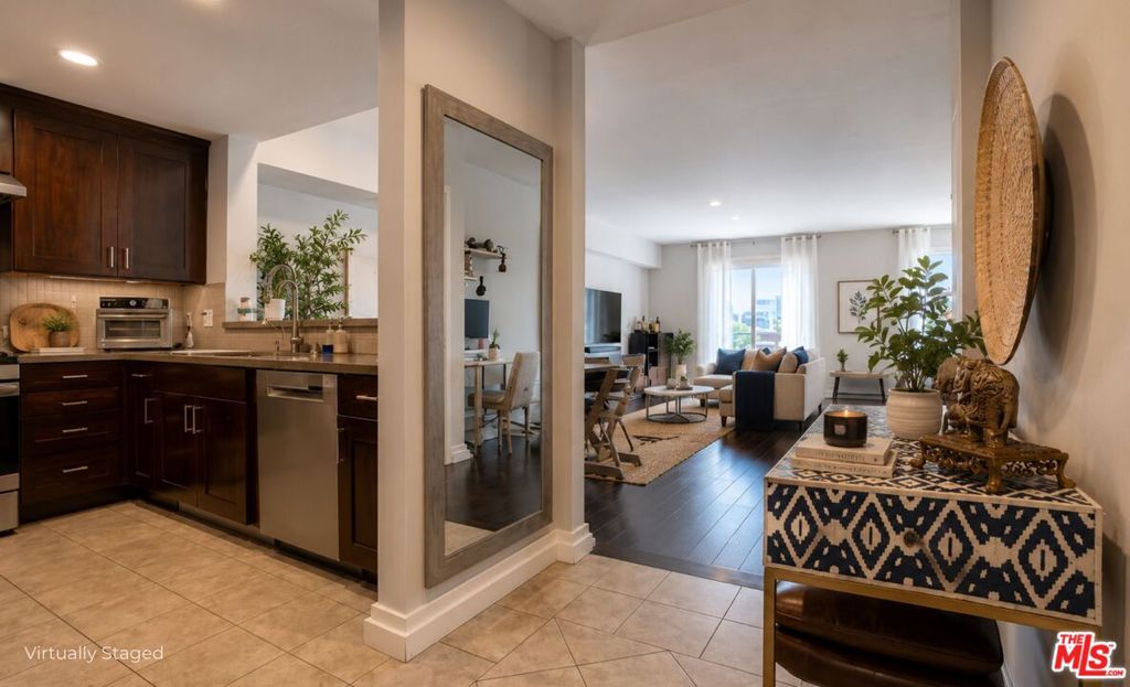 1430 S Beverly Glen Boulevard 303 Property Photo 4