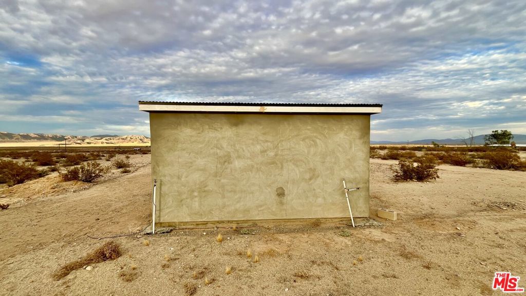 660 High Noon Road Property Photo 3