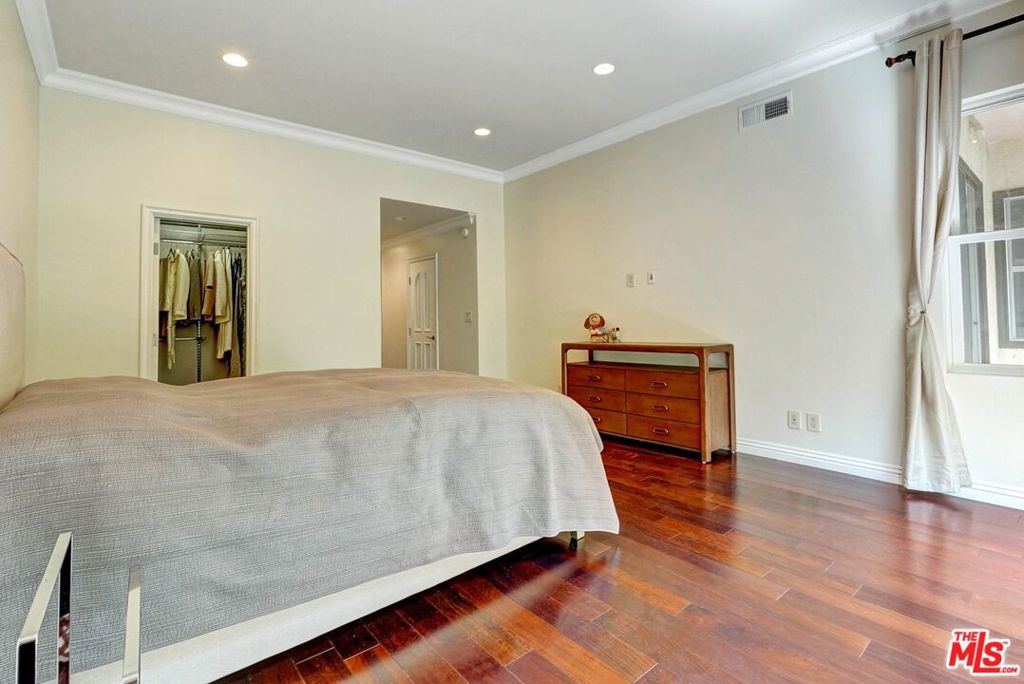 1880 Veteran Avenue 107 Property Photo 16