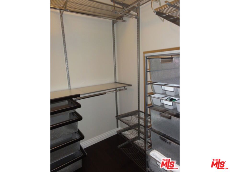 1880 Veteran Avenue 107 Property Photo 21