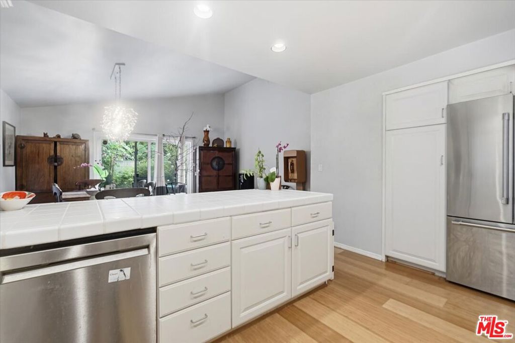 4032 Moore Street Property Photo 15