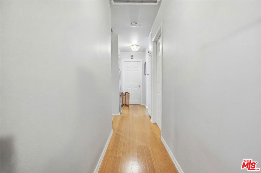 4032 Moore Street Property Photo 16