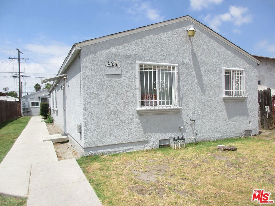 427 E 98th Street Property Photo 1
