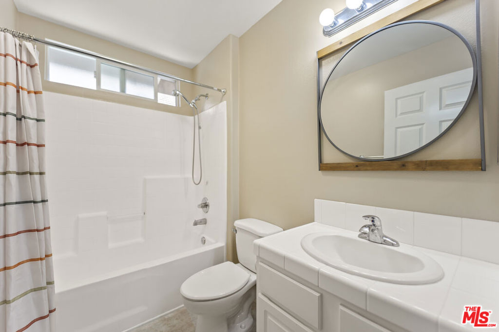8554 Burnet Avenue 125 Property Photo 27