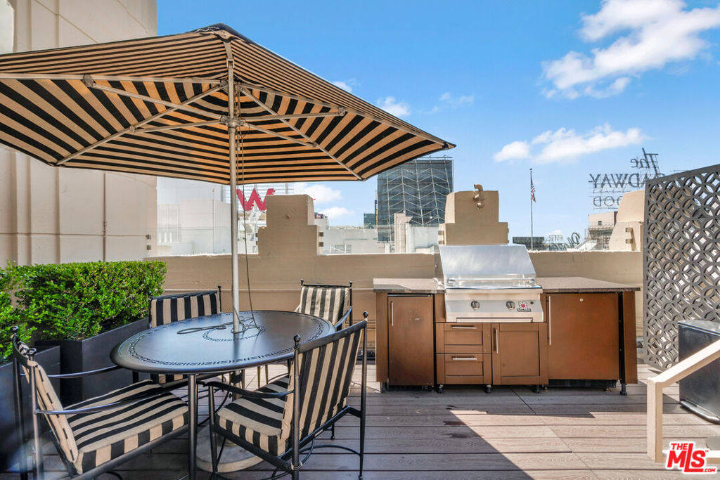 6253 Hollywood Boulevard 901 Property Photo 17