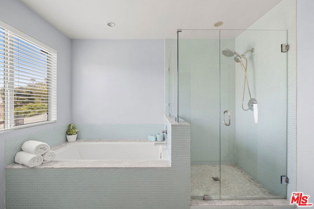 12545 Walsh Avenue Property Photo 11