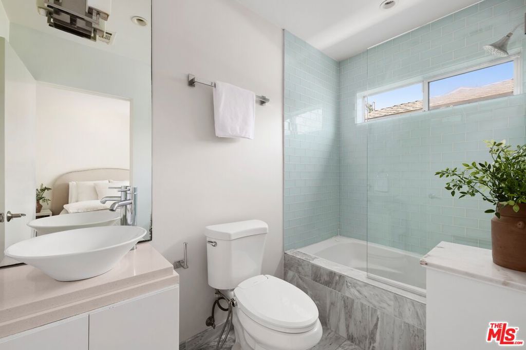 12545 Walsh Avenue Property Photo 17