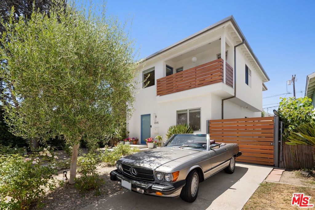 12545 Walsh Avenue Property Photo 27