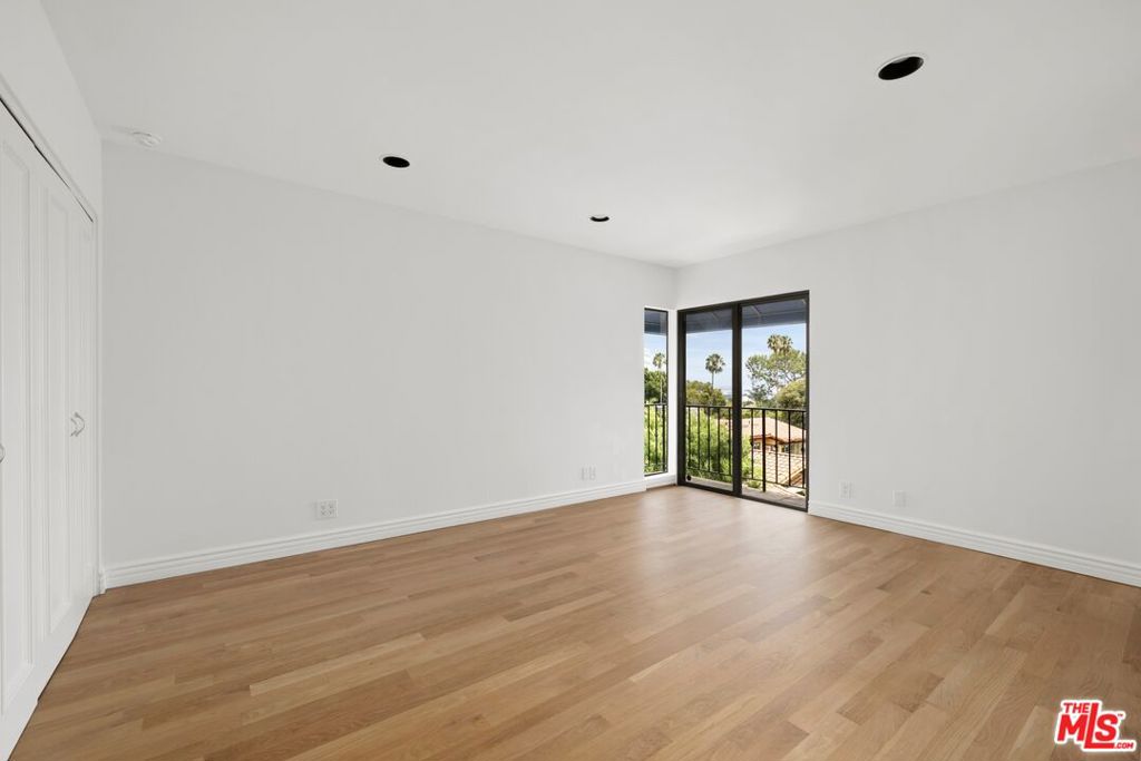 1121 La Collina Drive Property Photo 19